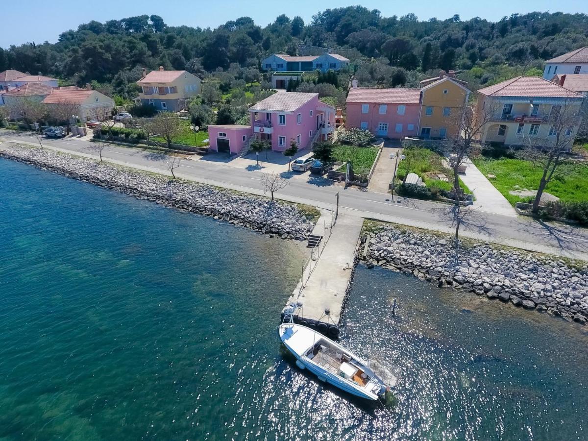Apartments By The Sea Veli Rat, Dugi Otok - 11525 Bagian luar foto