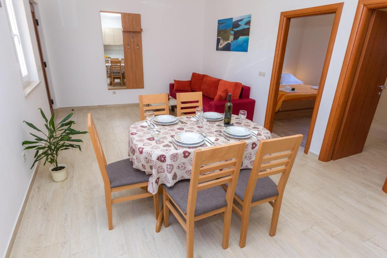 Apartments By The Sea Veli Rat, Dugi Otok - 11525 Bagian luar foto