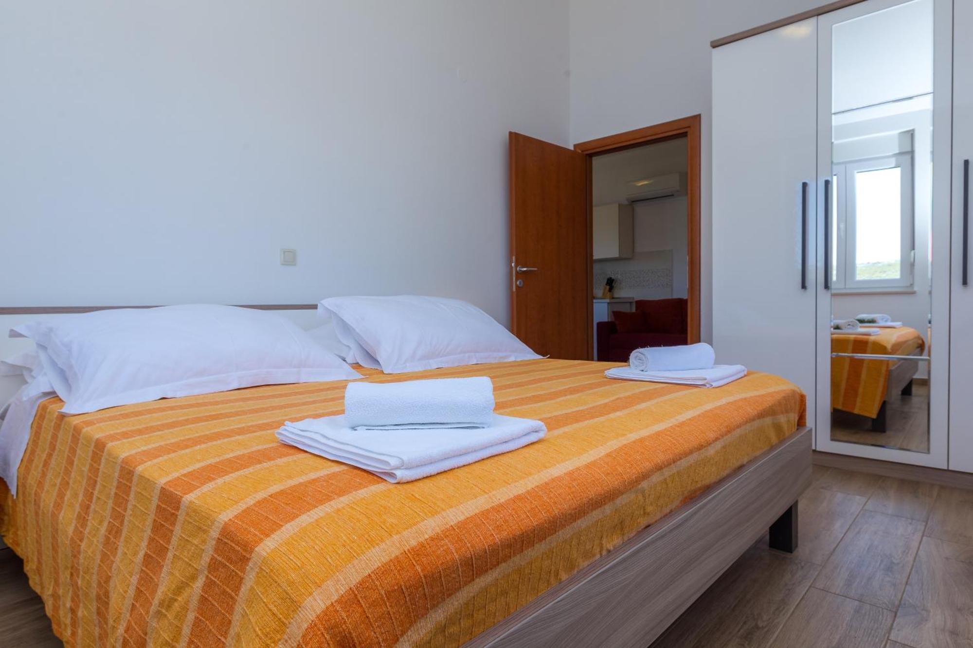 Apartments By The Sea Veli Rat, Dugi Otok - 11525 Ruang foto