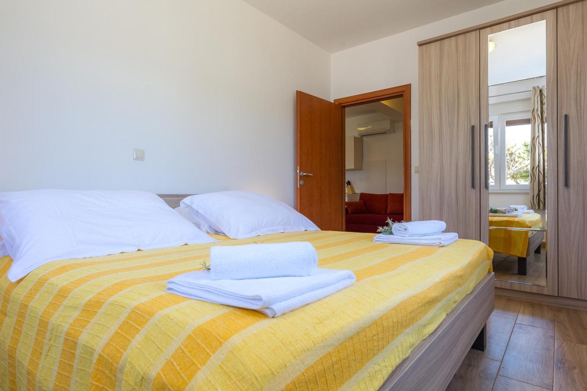 Apartments By The Sea Veli Rat, Dugi Otok - 11525 Ruang foto