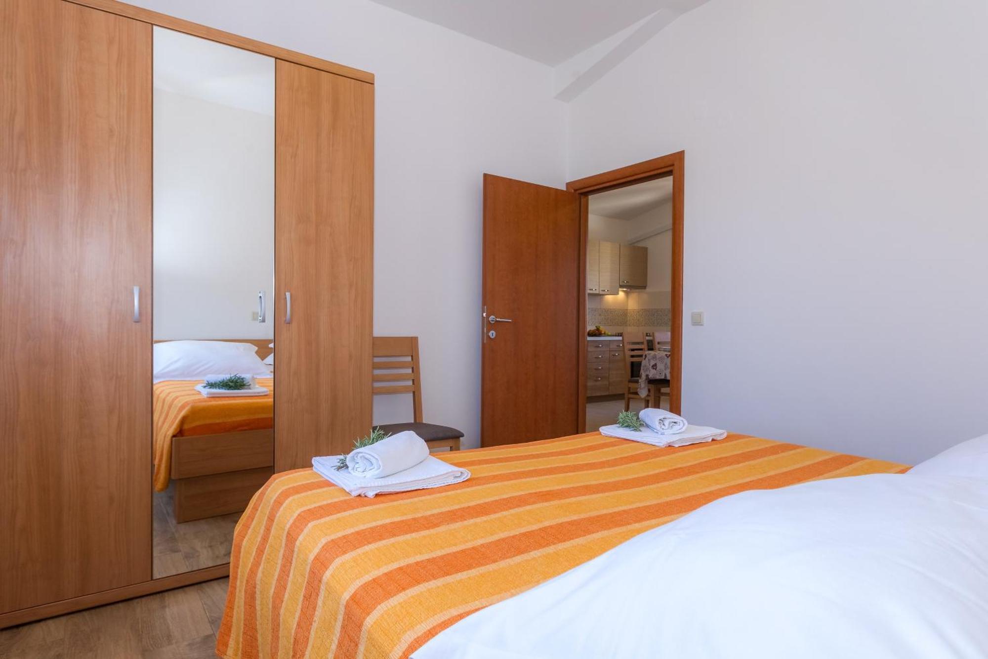 Apartments By The Sea Veli Rat, Dugi Otok - 11525 Ruang foto