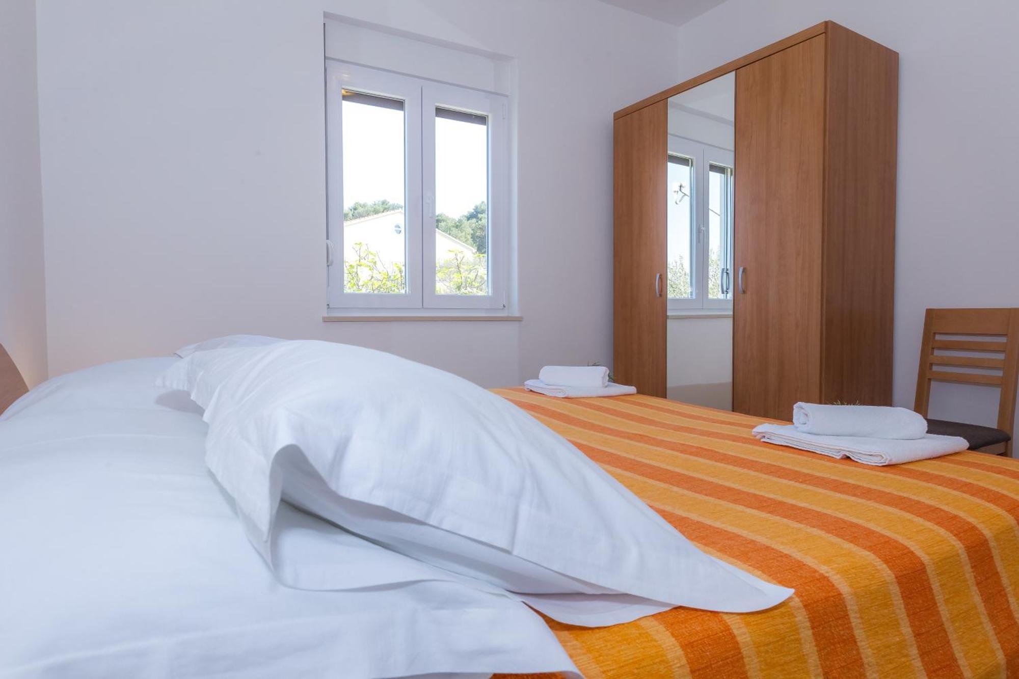 Apartments By The Sea Veli Rat, Dugi Otok - 11525 Ruang foto